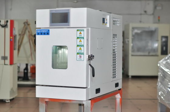 Chiny Rodzaj biurka, komora badawcza o programowalnej temperaturze i wilgotności 32L Przestrzeń testowa dostawca