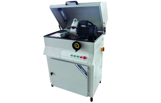 Cylindryczna i nieregularna maszyna do cięcia próbek metalograficznych z obrotowym zaciskiem