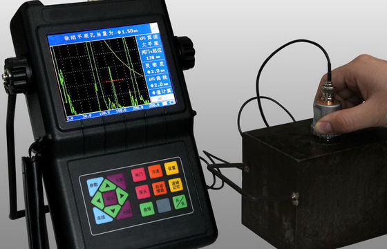 Przemysłowy defektoskop ultradźwiękowy z kompensacją krzywej AVG / odległości